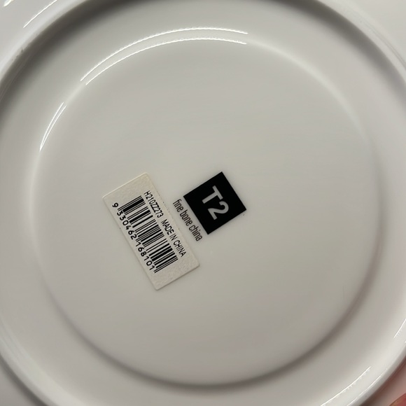 T2 gigantic cup/plates set, NWOT - Picture 5 of 8